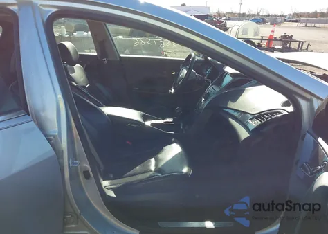 2013 Hyundai Azera z USA, uszkodzony, nr VIN KMHFG4JG5DA313968